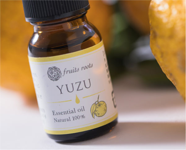 Essential oil YUZU